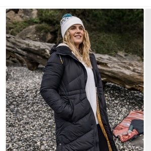 Passenger brand, long puffer coat, size small, black